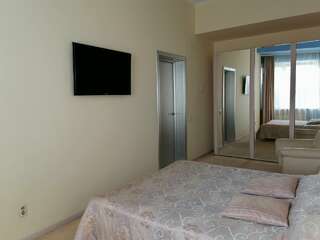 Гостиница Паддок Курган Семейный люкс-4