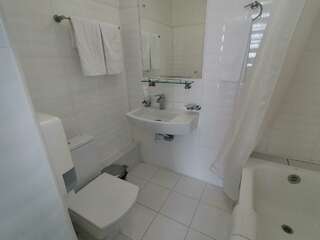 Гостиница Паддок Курган Люкс-8