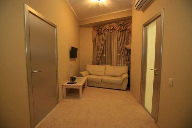 Гостиница Паддок Курган-191